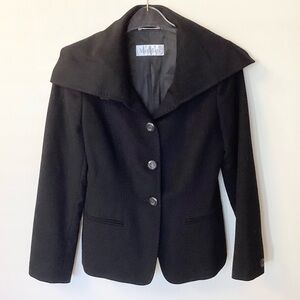 Max Mara 100% Virgin Wool Blazer With Spread Collar - Black - Size 6